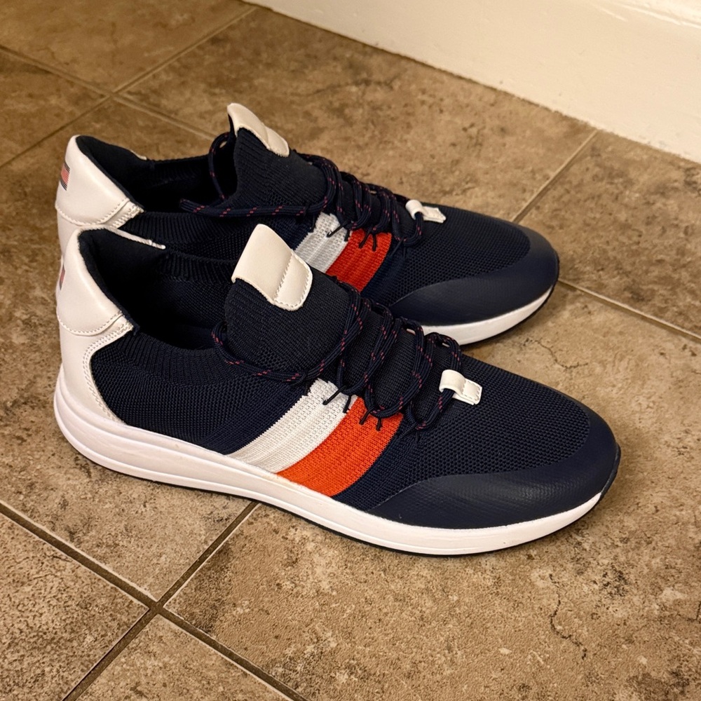 Tommy Hilfiger Navy and Red Athletic Sneakers brand new never worn!! no tags